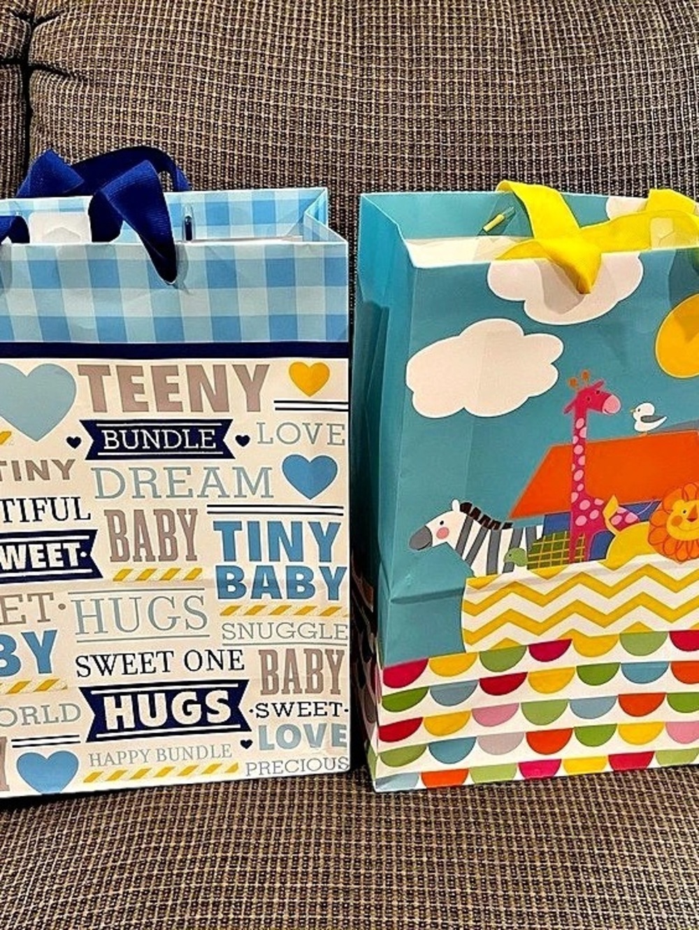 Hallmark & 1 Other Brand Set of 3 Decorative Baby Gift Bags Set Multicolor Like